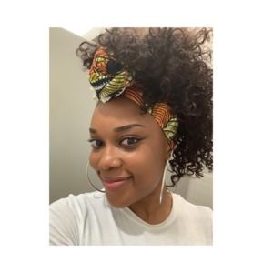 Meet your Posher, Olufunke